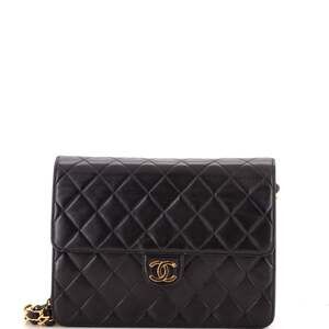 Chanel Vintage Clutch With Chain #327303C32B